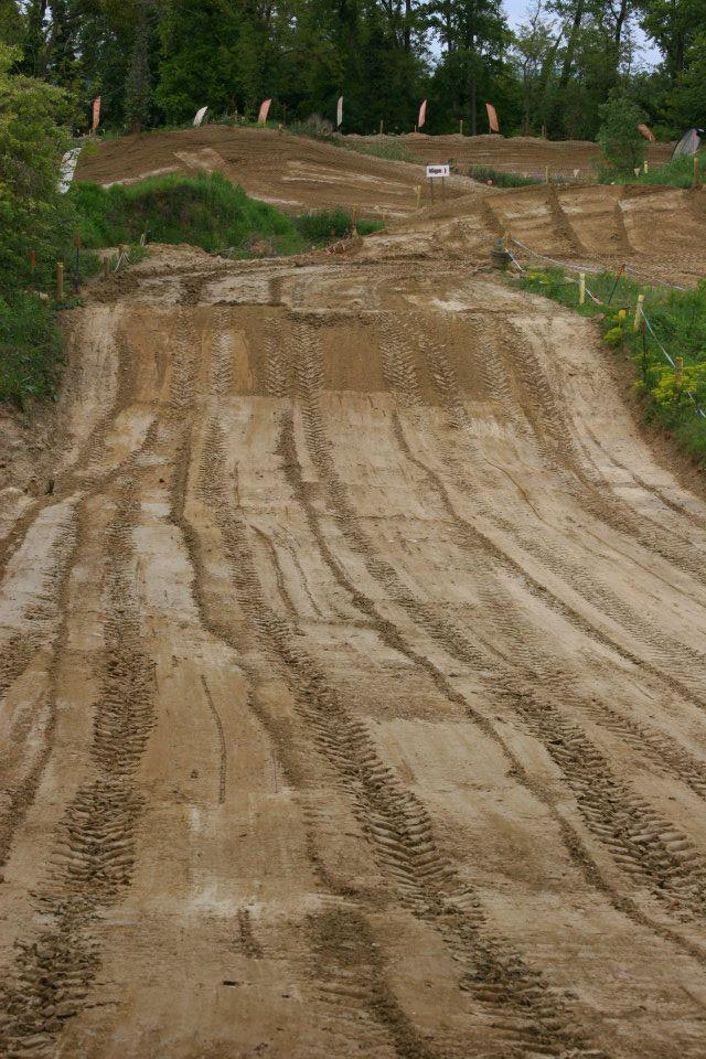 photos du Terrain Moto Cross de Amigny Rouy