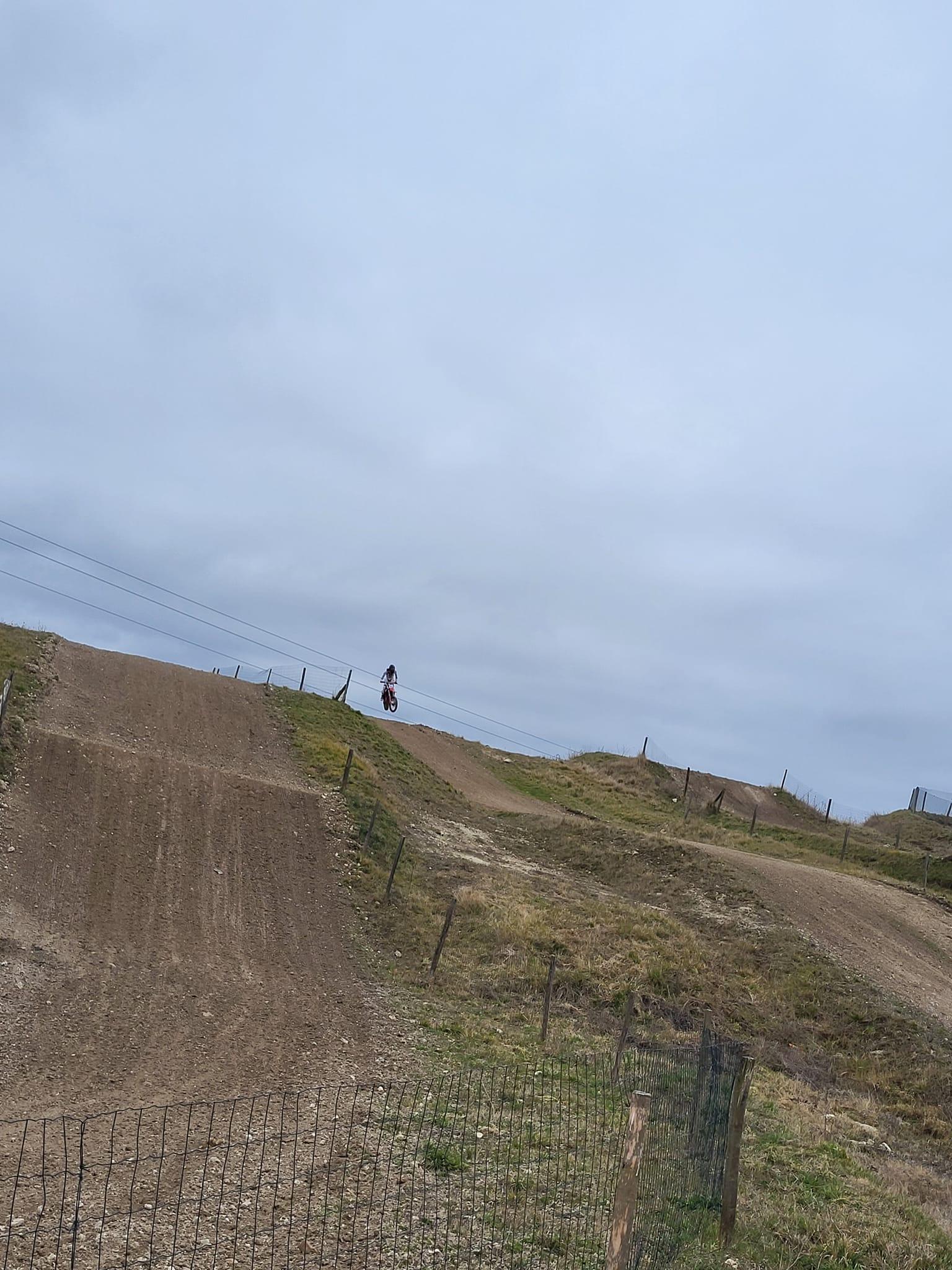 Les photos du Terrain Moto Cross de Berneuil