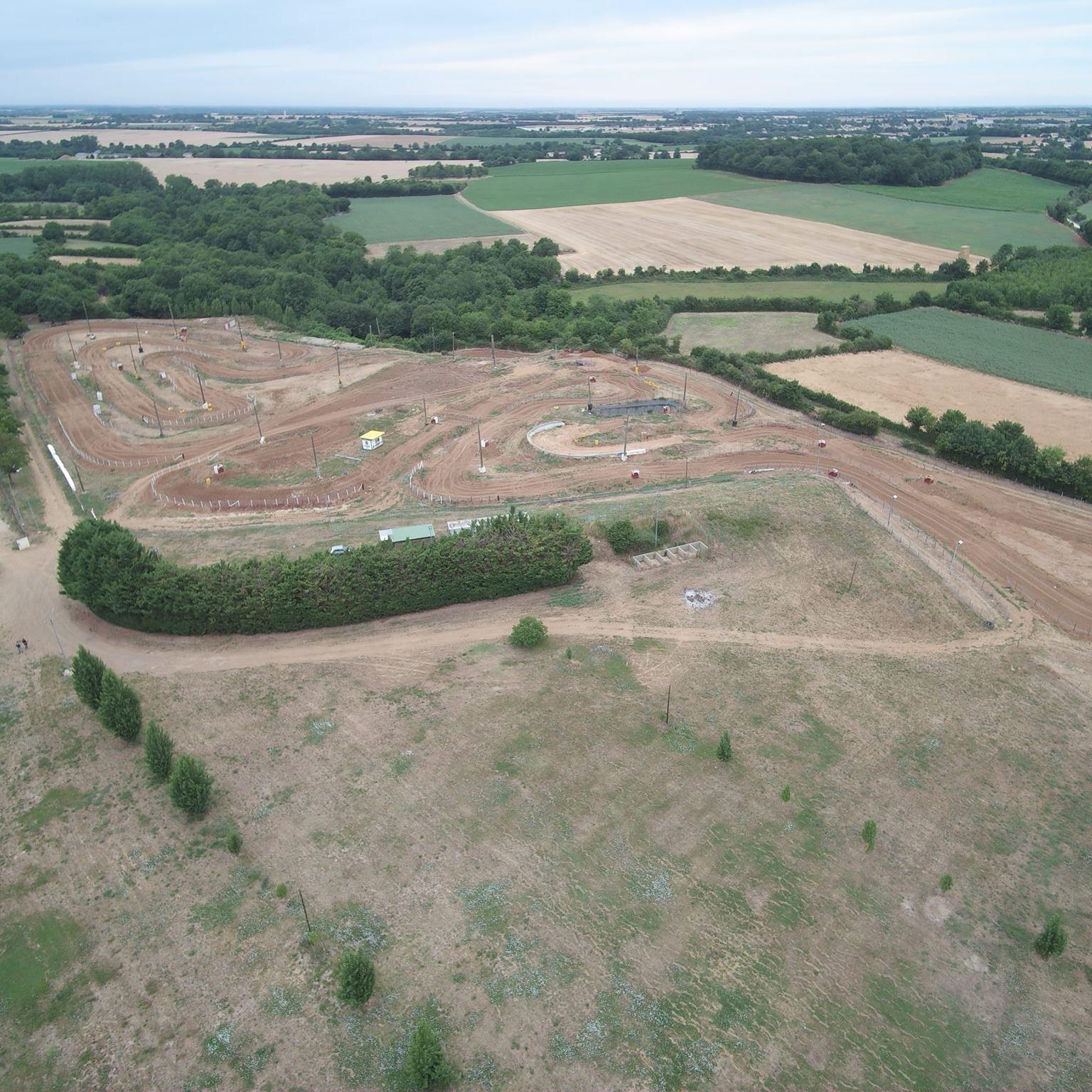 photos du Terrain Moto Cross de Celles sur Belle