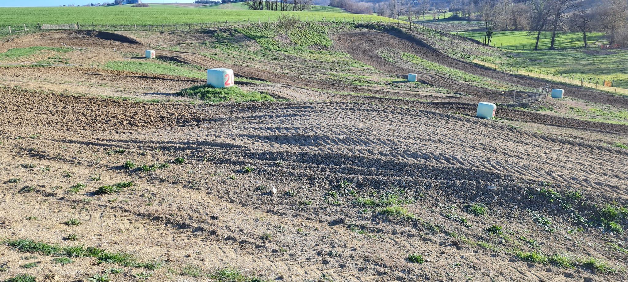 photos du Terrain Moto Cross de Escassefort