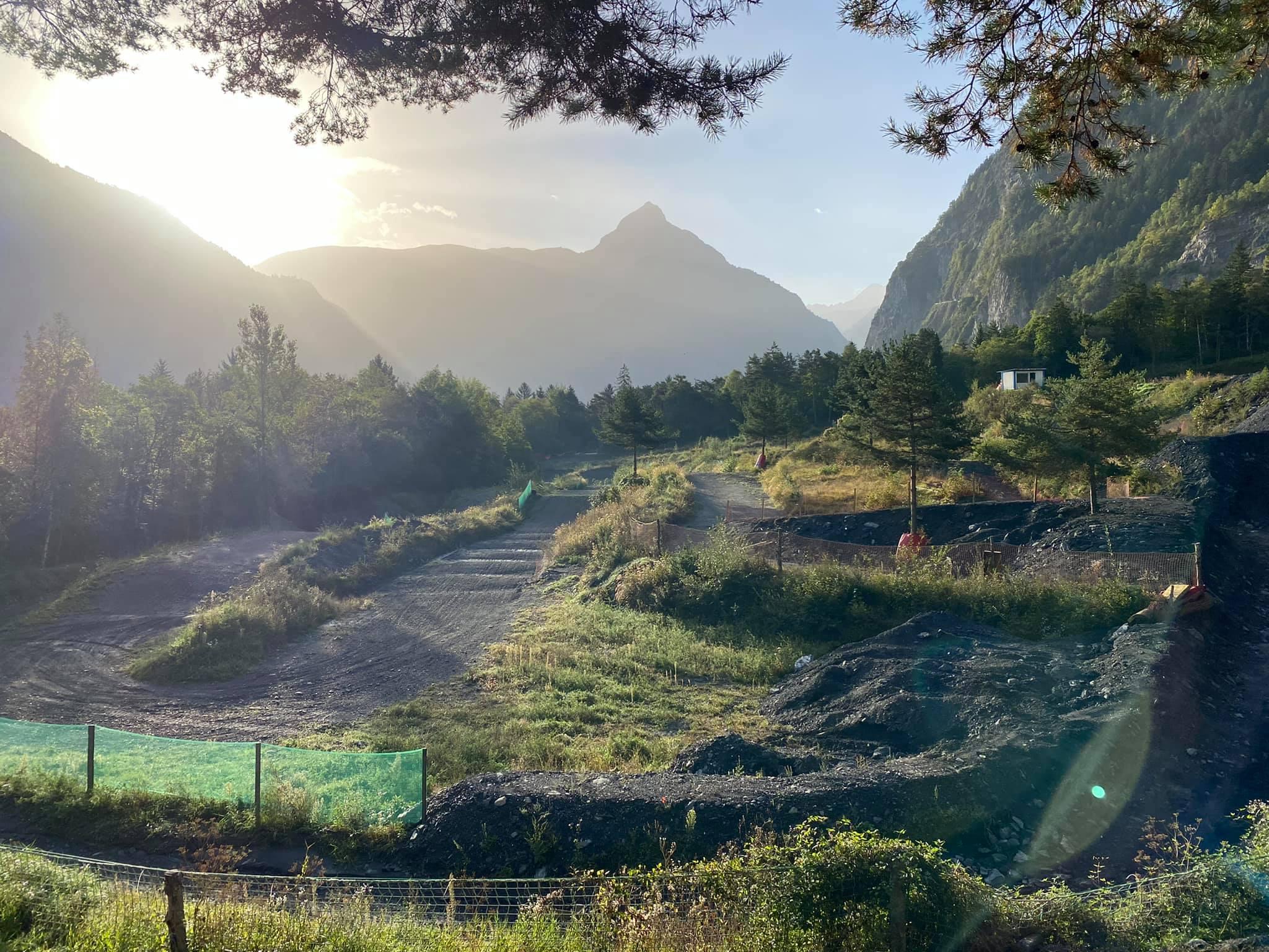 Les photos du Terrain Moto Cross de la catonne à Bourg-d'Oisans