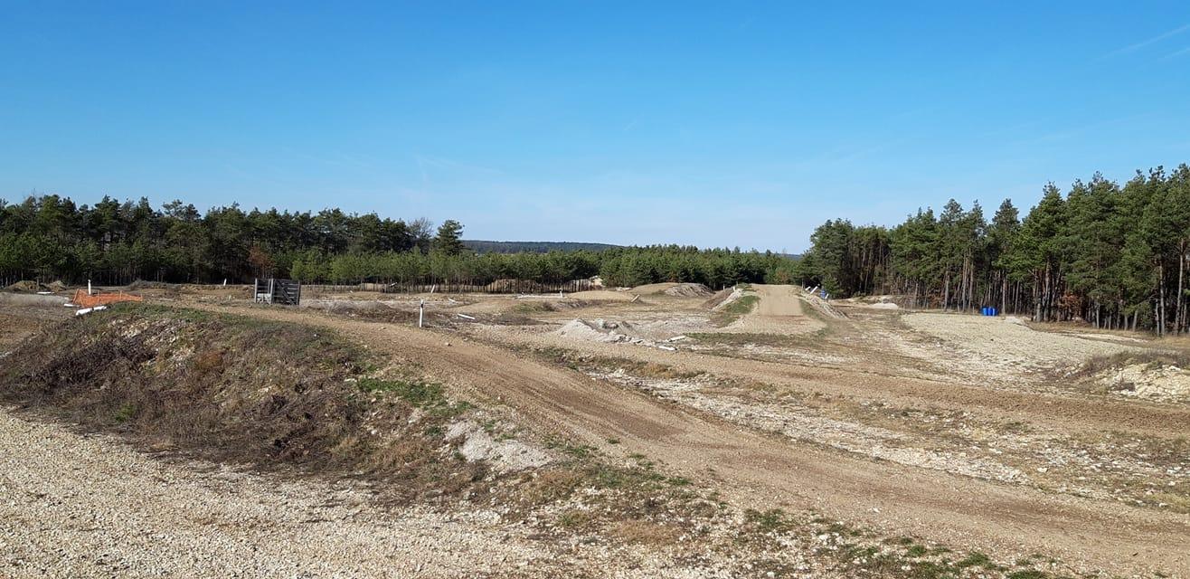 photos du Terrain Moto Cross de La Neuville Sur Essonne