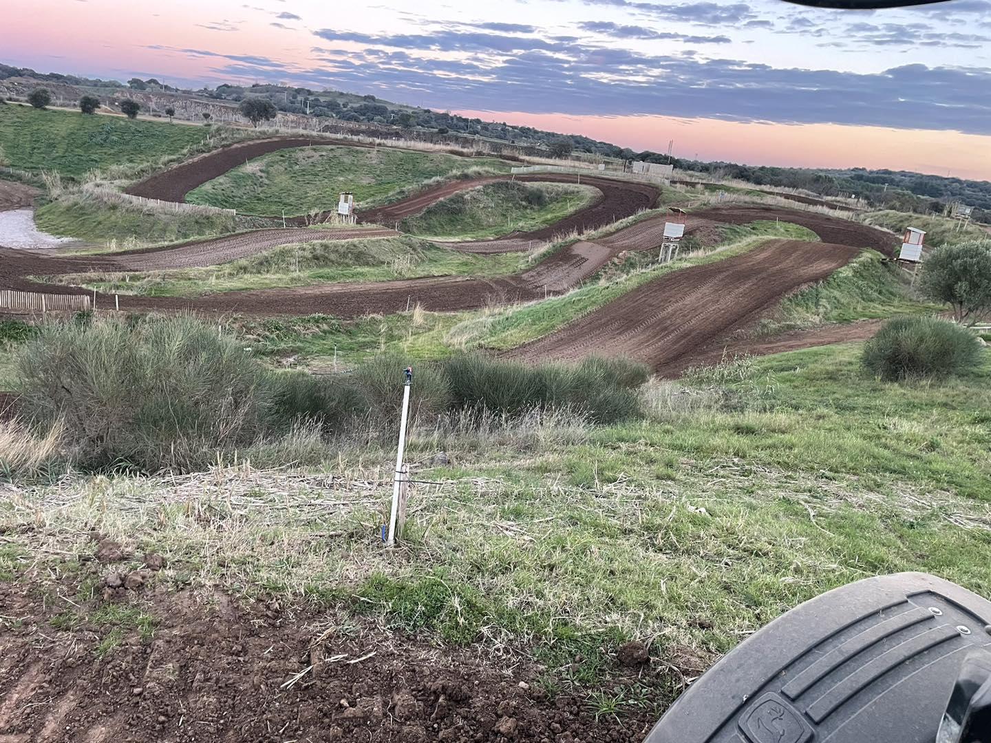 Les photos du Terrain Moto Cross de la Viere à Saint Thibery