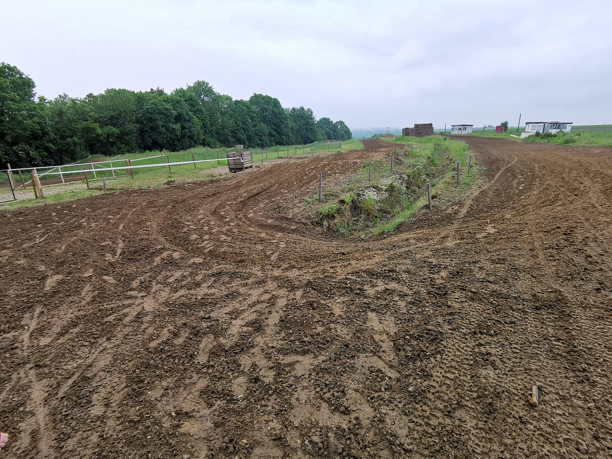 photos du Terrain Moto Cross de Mesbrecourt-Richecourt