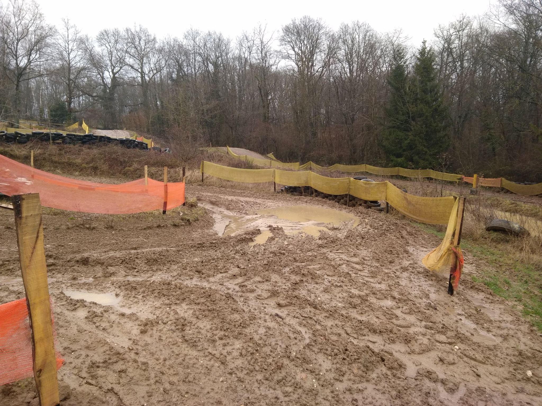 photos du Terrain Moto Cross de Monthiers