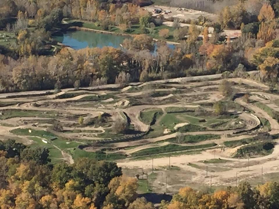 Les photos du Terrain Moto Cross de Pertuis