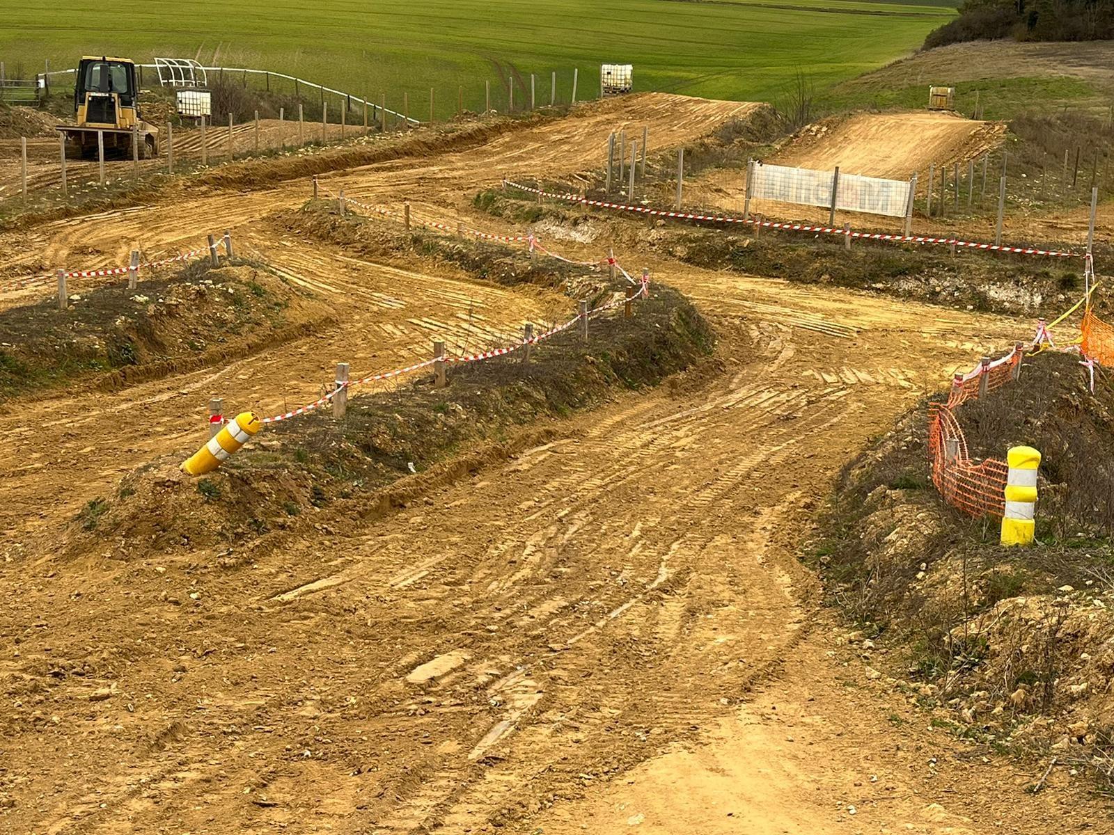 photos du Terrain Moto Cross de Rouvres