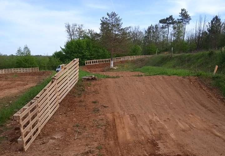 photos du Terrain Moto Cross de Saint Germain des Prés à Saint-Jory-las-Bloux