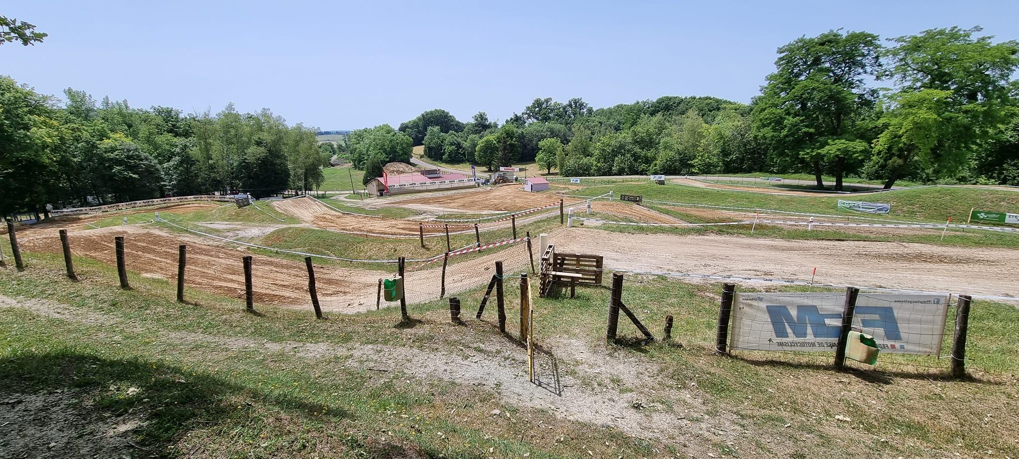 Les photos du Terrain Moto Cross de Saint-Rémy-du-Val