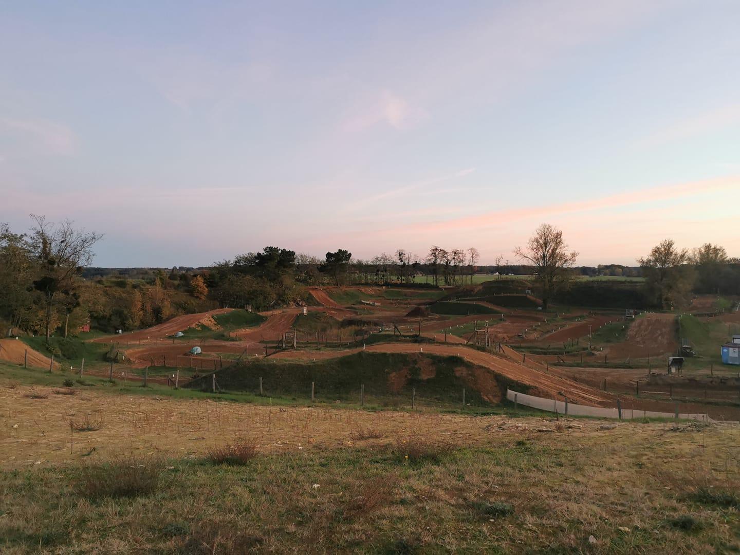 photos du Terrain Moto Cross de Sassay